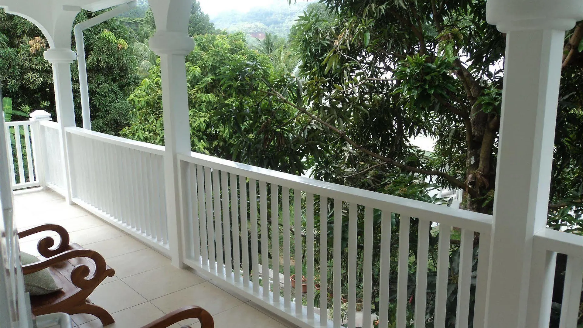 Petit Baie Chalet Pointe La Rue Hotel
